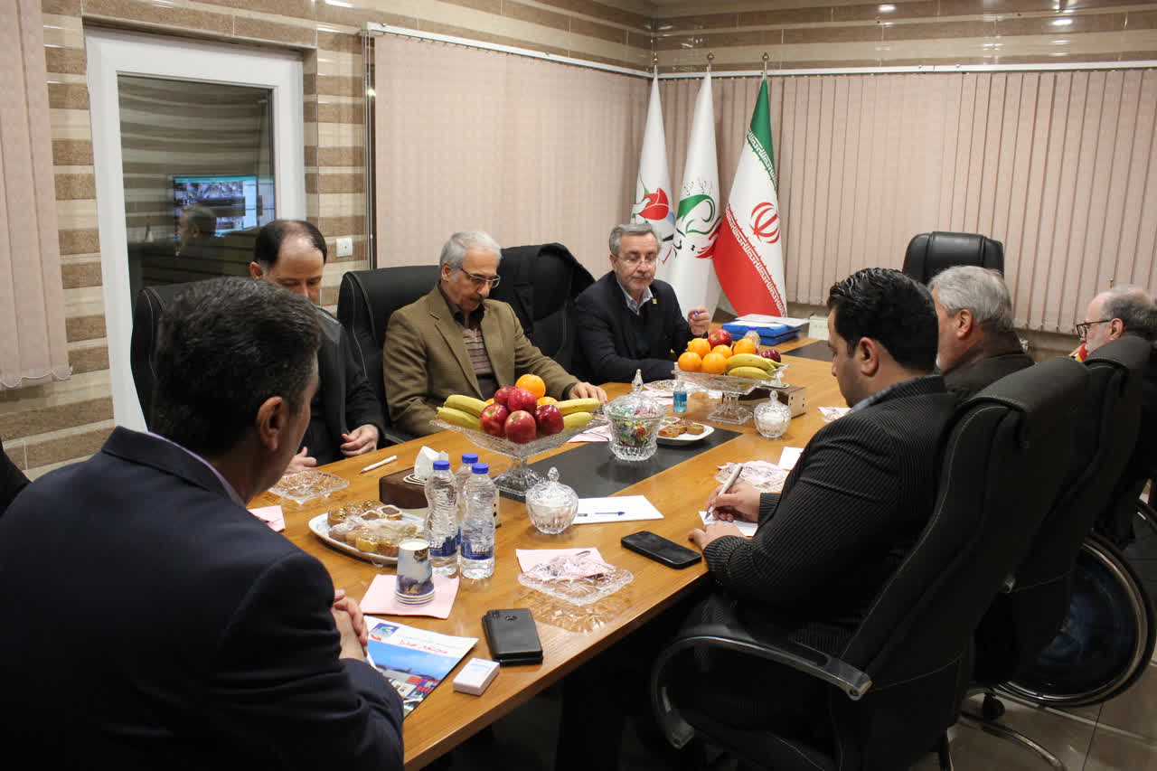 جلسه شورای استانی موسسه ایثار آذربایجان شرقی با حضور سرپرست سازمان فرهنگی، هنری، ورزشی و سیاحتی کوثر و اعضا هیئت مدیره موسسه فرهنگی، ورزشی و توانبخشی ایثار برگزار شد.