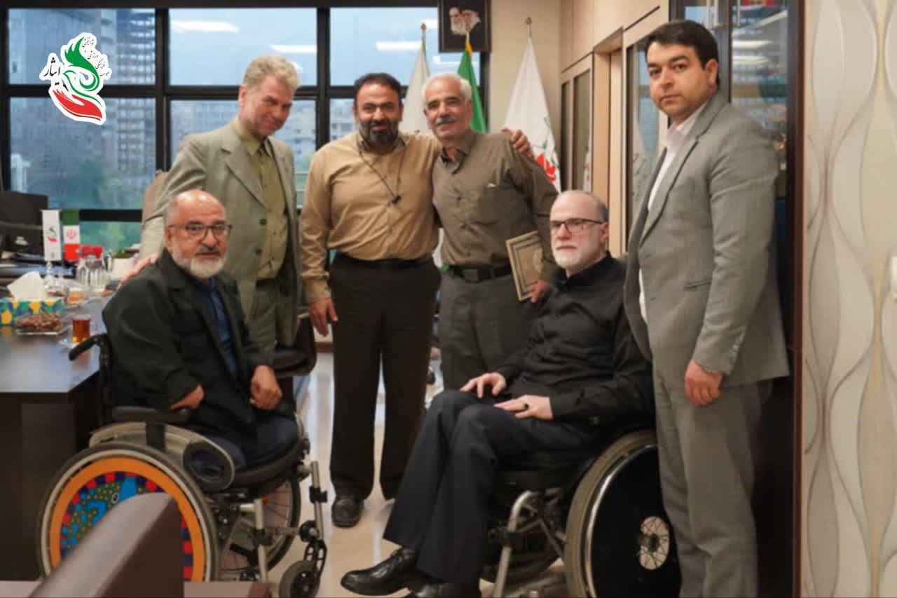تقدیر حسین حسامی، مدیرعامل و عضو هیات مدیره‌ی موسسه‌ی فرهنگی، ورزشی و توانبخشی ایثار از مرشد جنگ رمضان